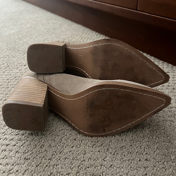 Marc Fisher Alva Pointy Toe Booties SIZE 7 - Picture 4 of 4